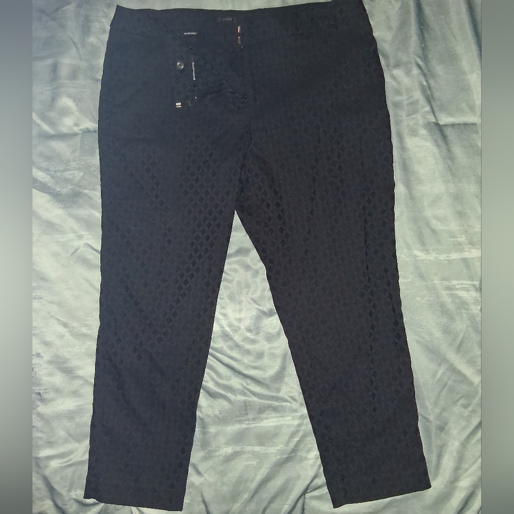Worthington Women's Black Textured Straight Leg Pants